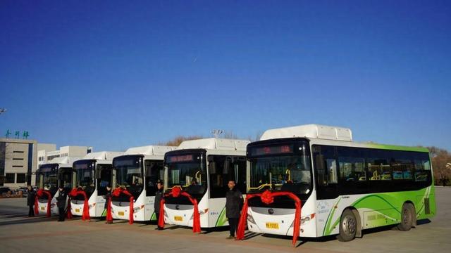 内蒙古一地宣布全民免费乘公交：16辆车每天运行142班次-1.jpg