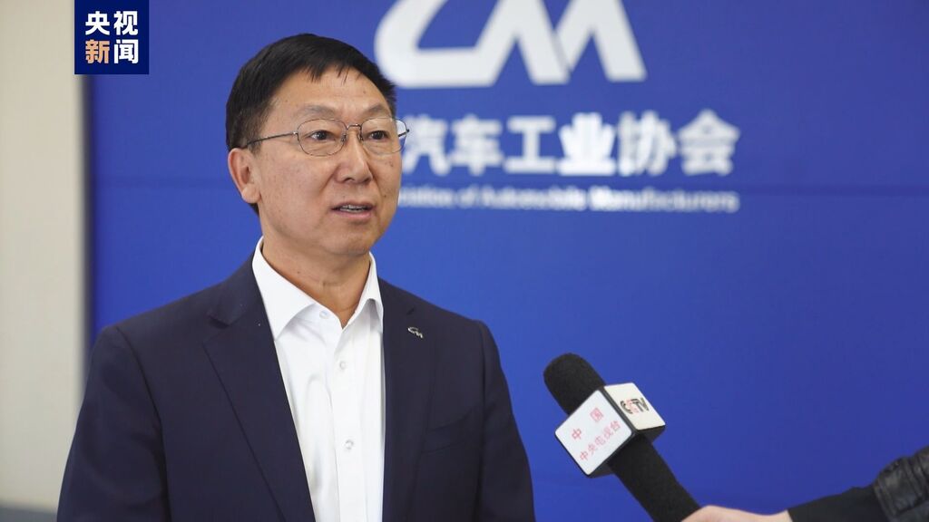 我国汽车产销首次突破3000万辆 创历史新高-2.jpg