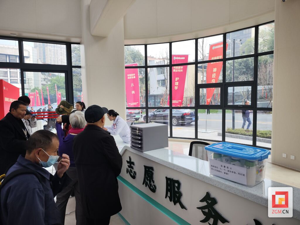 【聚焦重大项目】市三医院“门急诊及业务大楼”启用开诊！-7.jpg
