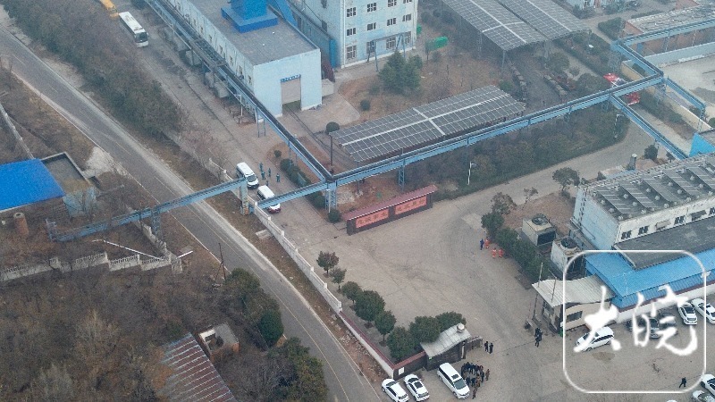 河南平顶山煤矿事故获救矿工：工友喊我快跑 再晚3分钟我就遇难了-2.jpg
