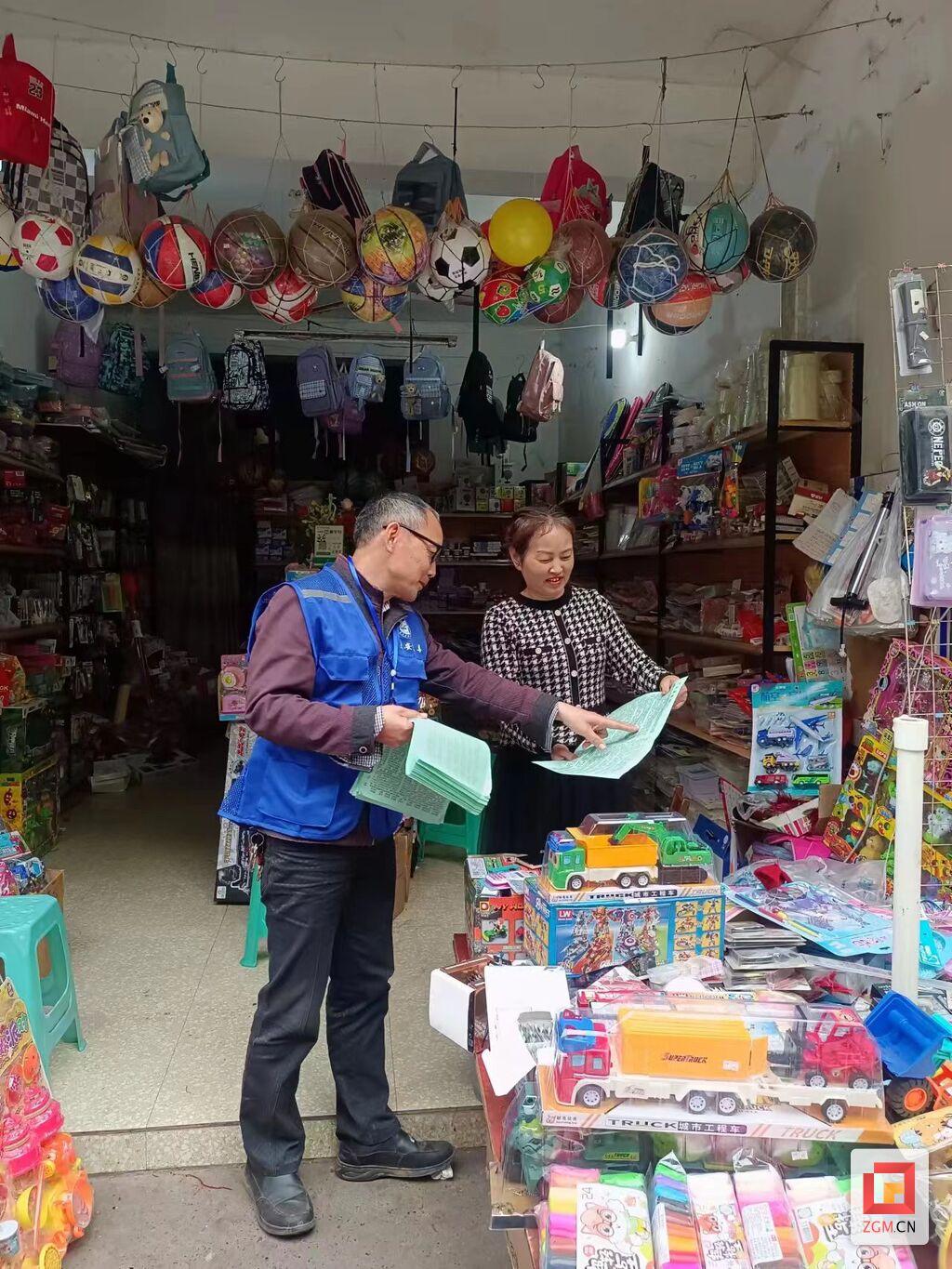 【自贡市第三届“盐都乡贤”】张义文：守望真善平实处  践行信仰守初心-1.jpg