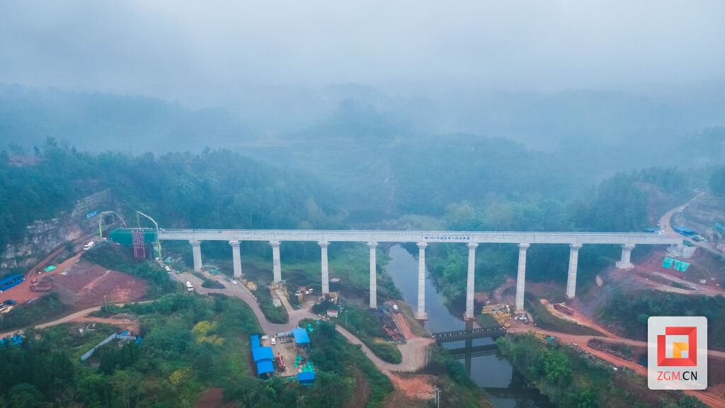 向家坝灌区邱场分干渠迎来两大建设节点-1.jpg