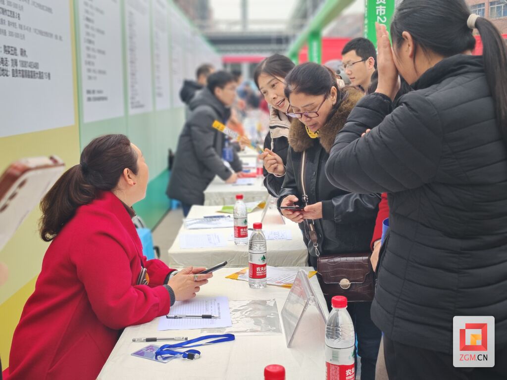 【关心关爱农民工】自贡市今年首场农民工招聘会来了！-3.jpg