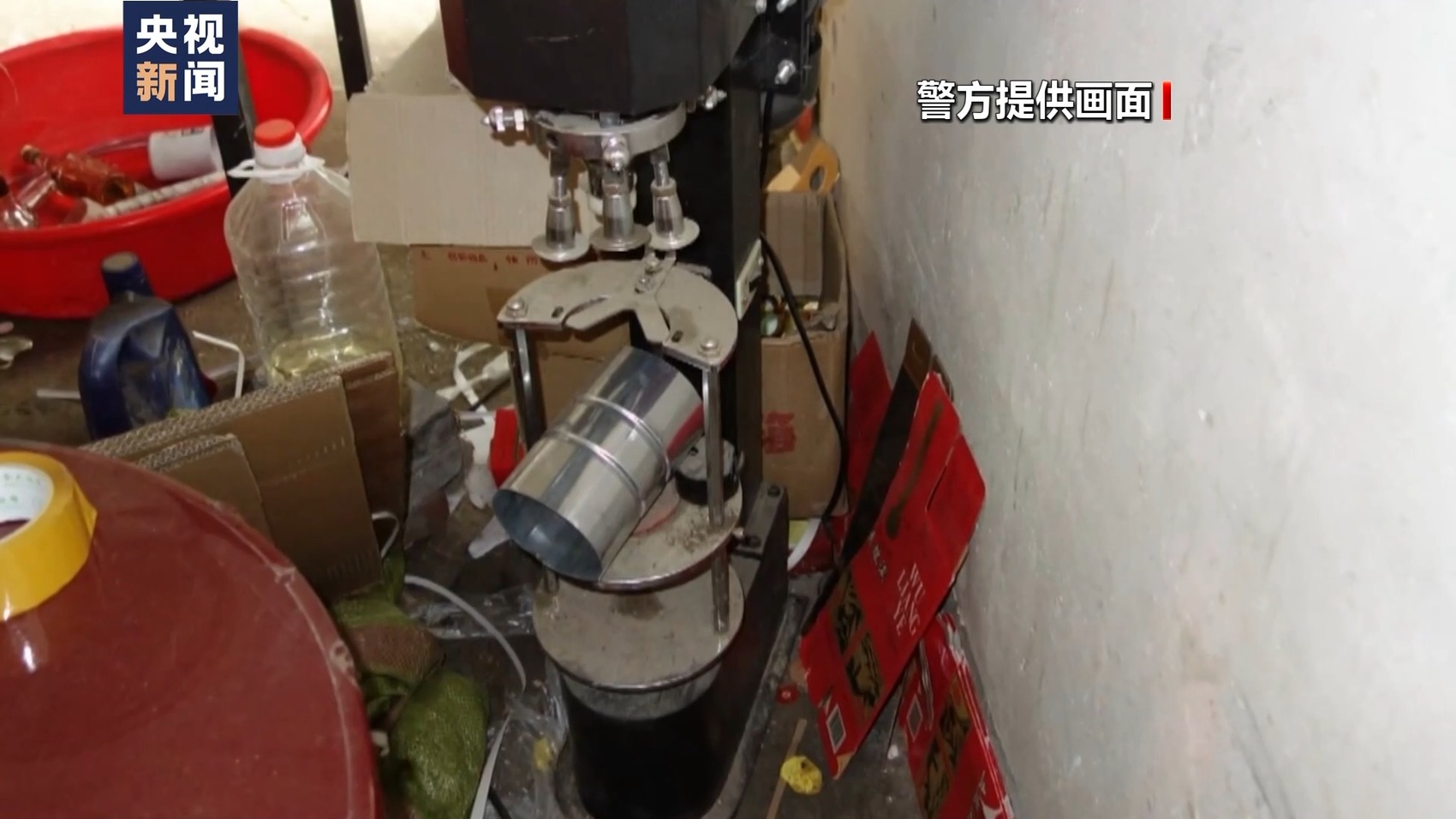 十六万余瓶假酒被销毁！云南警方捣毁假酒黑色产业链-34.jpg