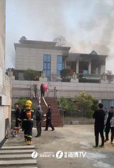 福州一酒店发生火灾暂无人员伤亡，起火房间为酒店负责人使用-2.jpg