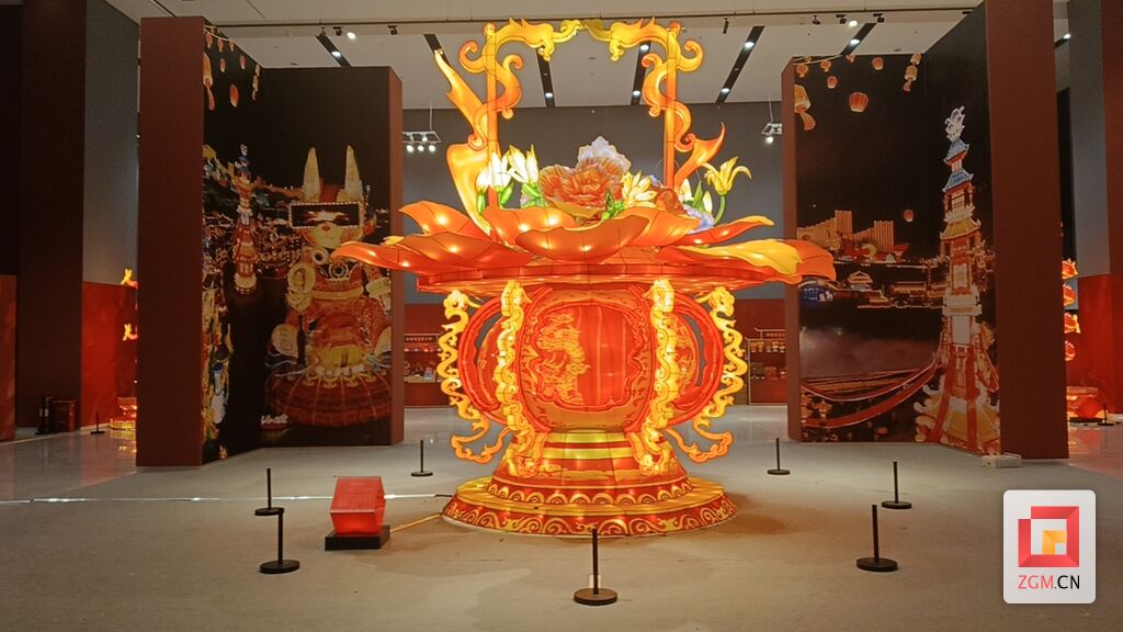 自贡彩灯点亮甲辰龙年中国非遗馆-2.jpg