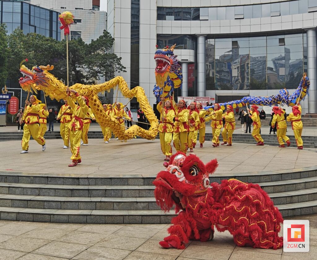 自贡：千龙千狮闹新春 中国灯城年味浓-5.jpg