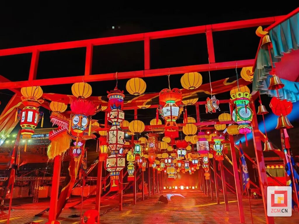 【寻迹 | 盐都非遗】 胡氏花灯：璀璨百年传匠心-4.jpg