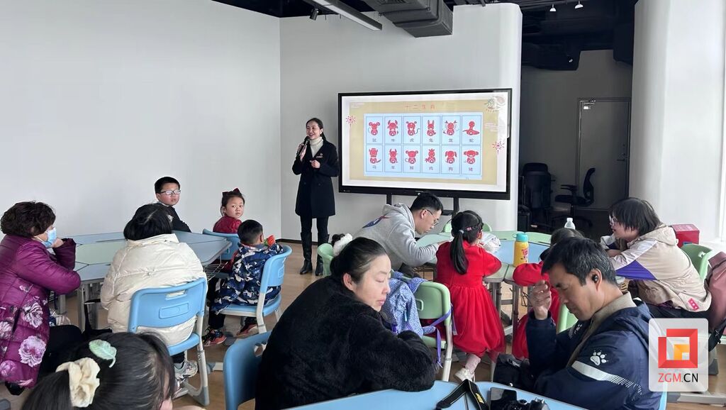 【新春走基层】龙年探“龙宫”！自贡恐龙博物馆新春活动欢乐多-1.jpg