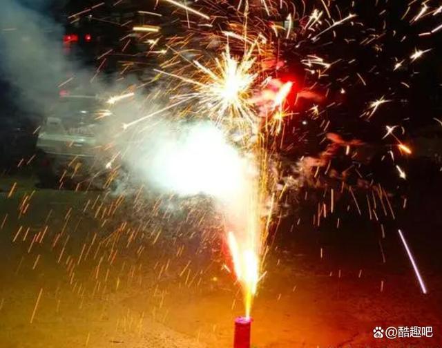 男子总结今年春节三大反常现象-2.jpg