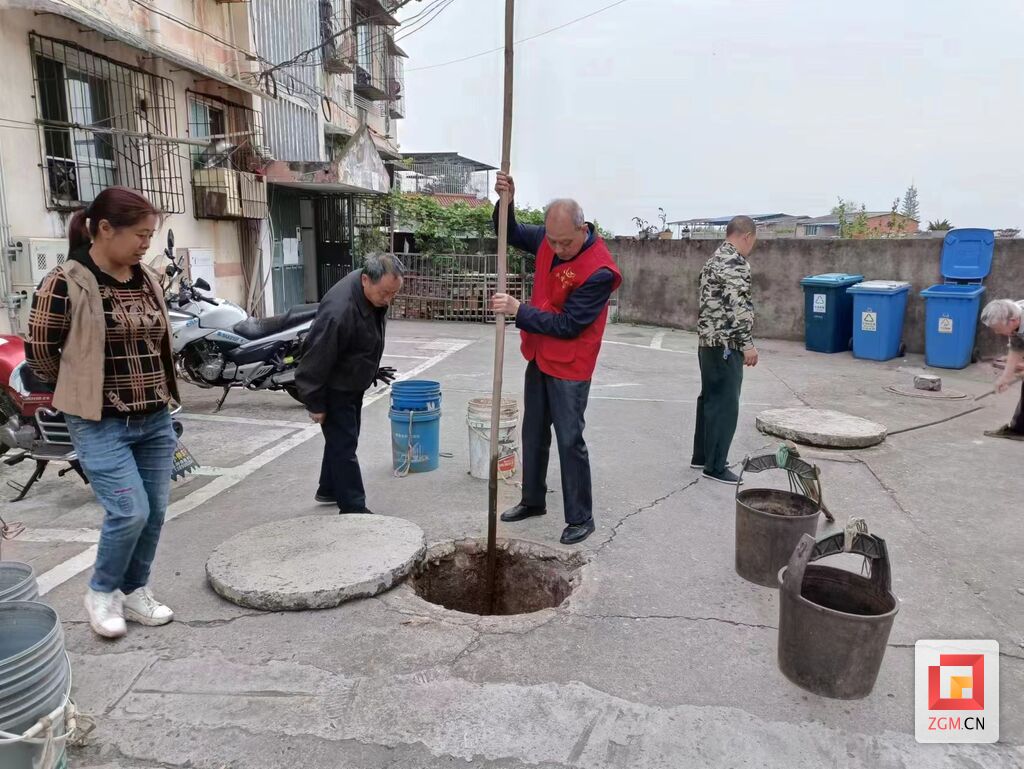 【自贡市第三届“盐都乡贤”】龚新华：民情管家书写为民服务“大”文章-2.jpg