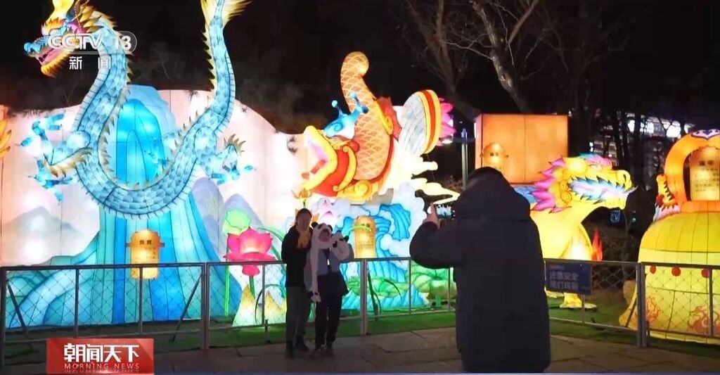 央视新闻 | 中国彩灯闪耀国内外多个城市 点亮新春灯会的他们大多来自这-1.jpeg