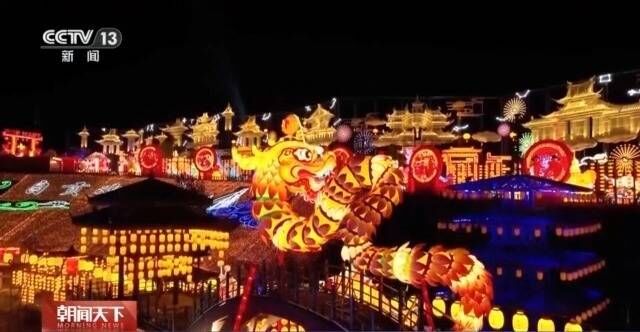 央视新闻 | 中国彩灯闪耀国内外多个城市 点亮新春灯会的他们大多来自这-11.jpeg