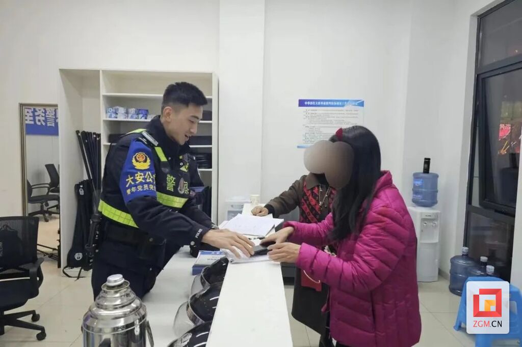 春节不打烊 大安警方为平安值守-2.jpg