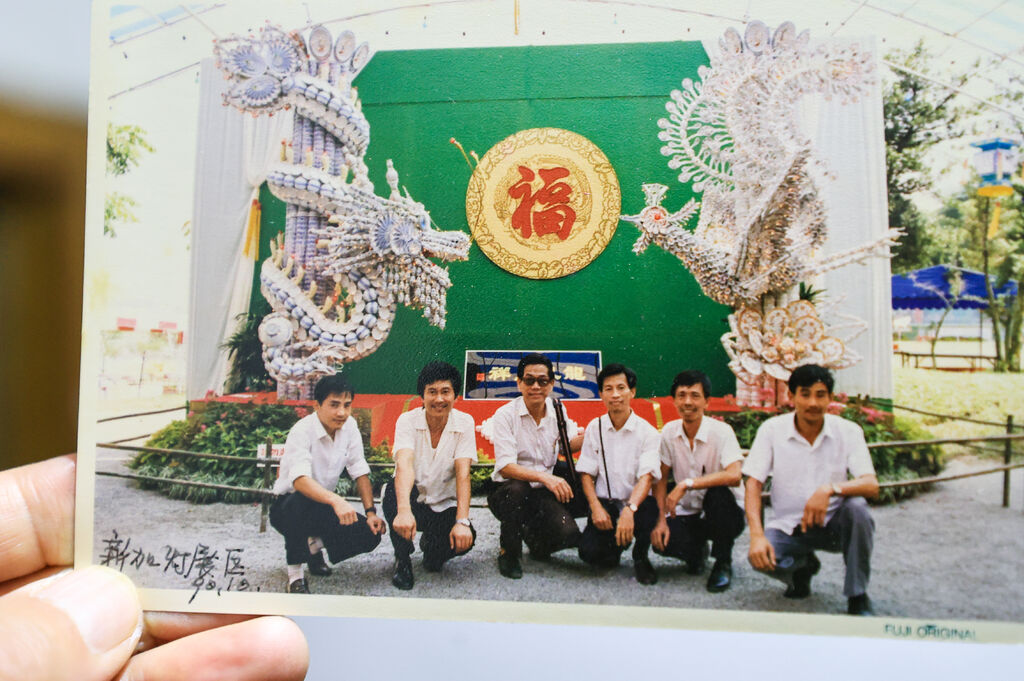 自贡“彩灯人”③ | 胡少文：瓷器变灯成一绝-4.jpg