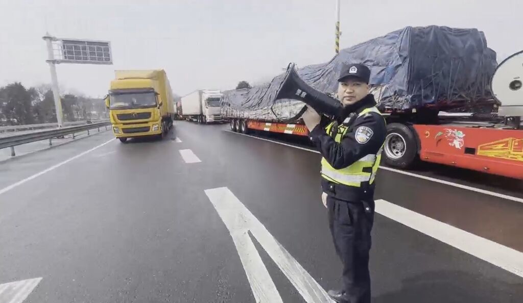 天气情况好转 出川入陕方向高速公路恢复通行-1.jpg