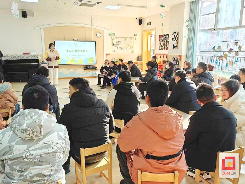 专属标语牌、新学期“红包”……自贡各学校“花式”迎接师生返校-10.jpg