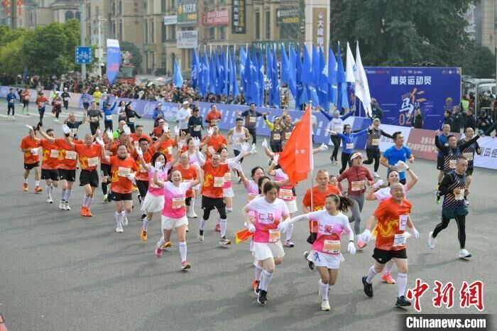 四川仁寿：2024全国半程马拉松锦标赛（第一站）鸣枪开赛-9.jpg