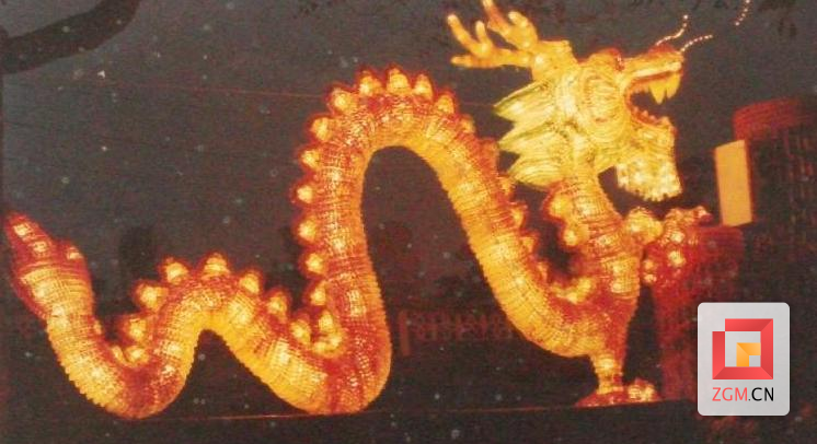 自贡“彩灯人”④ | 蓝松子：“药瓶灯”化腐朽为神奇-3.png