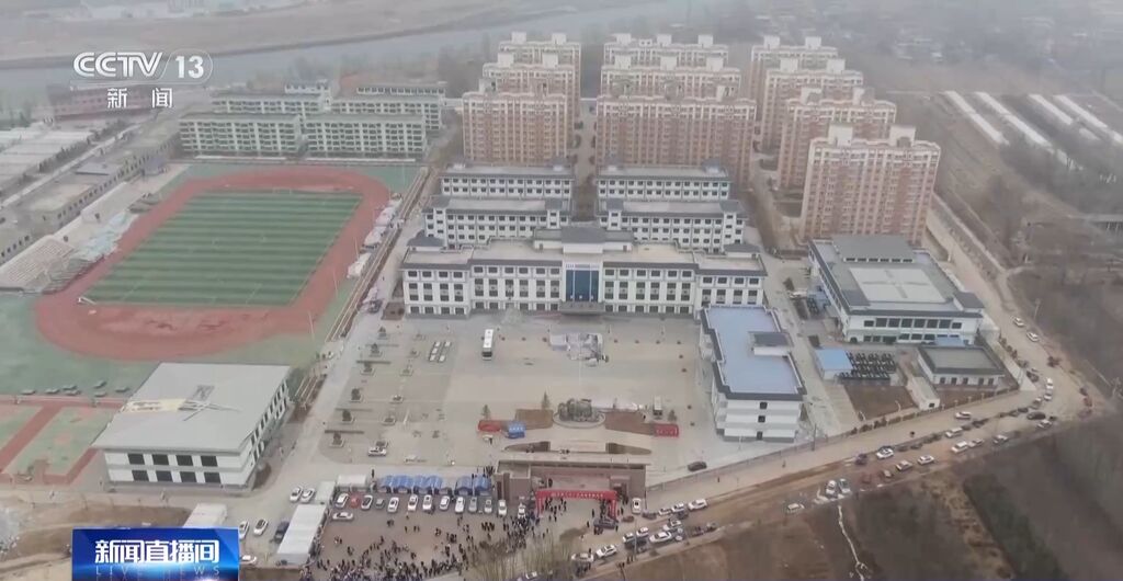 甘肃积石山县6万多名中小学生今日开学-7.jpg