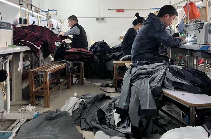 广州“湖北村”制衣工难求：日薪500元起 工人挑老板 看不对眼不上班-3.jpg
