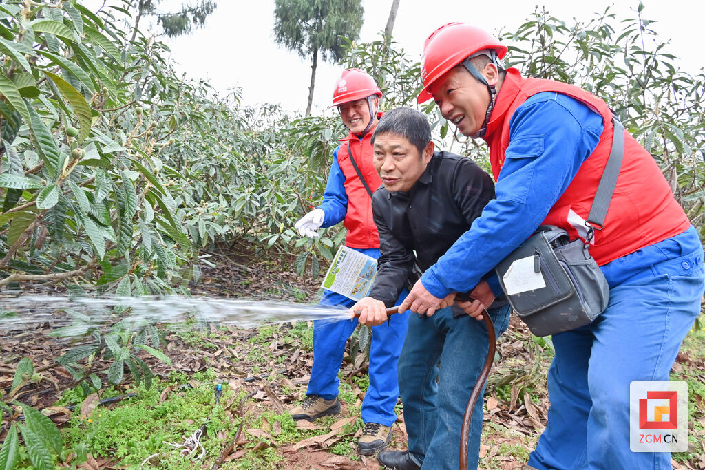雷锋精神薪火传 自贡市掀起“学雷锋”活动热潮-51.jpg
