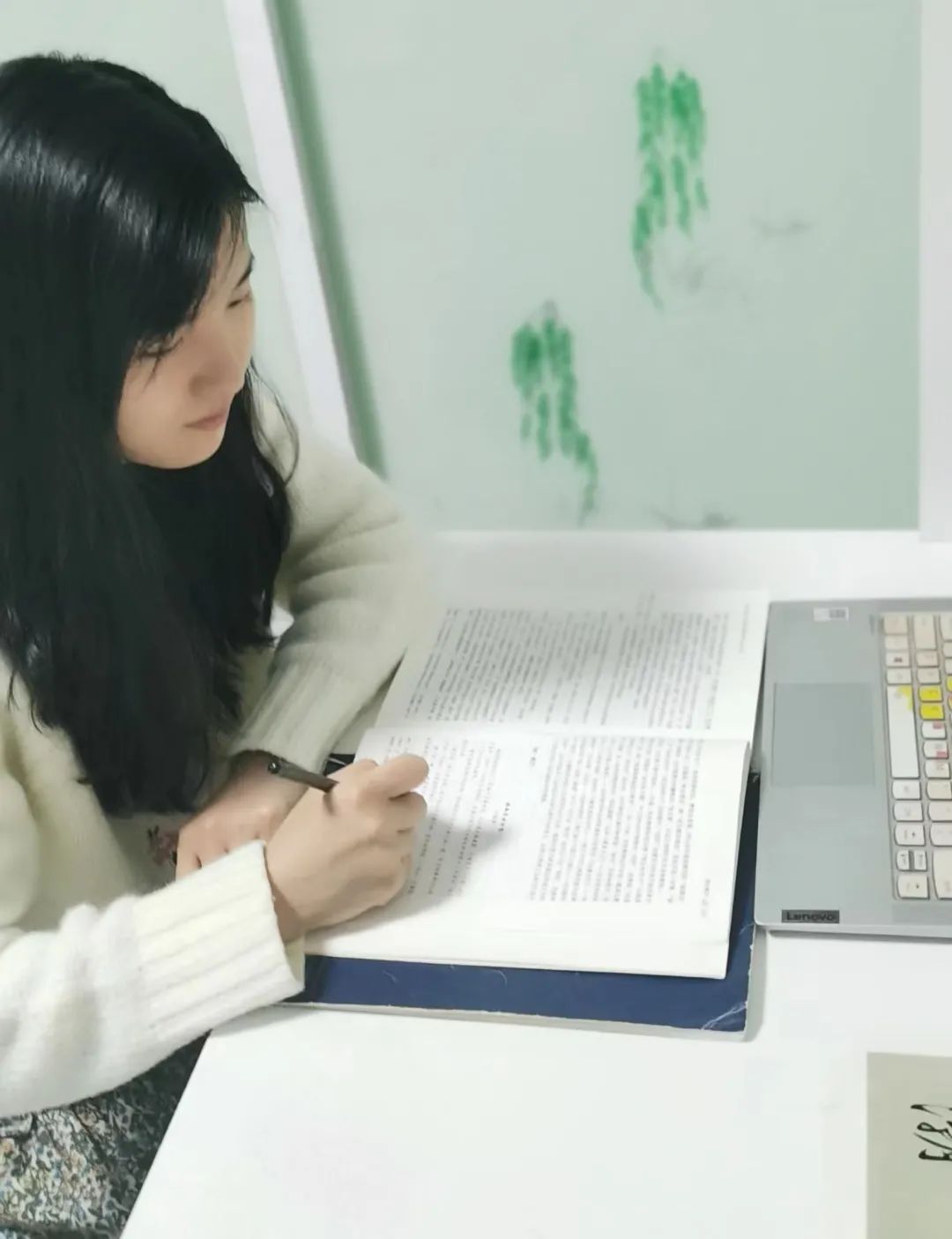逆袭！15岁辍学，从餐馆服务员到高校研究生！余杭这个姑娘的10年太励志了！-5.jpg