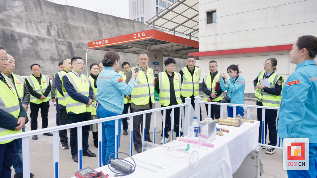 汽油知识懂多少？“3·15”系列活动带你走进加油站-2.jpg