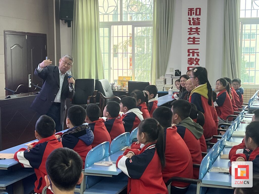 “未来之星”科普知识进校园活动走进富顺县-2.jpg