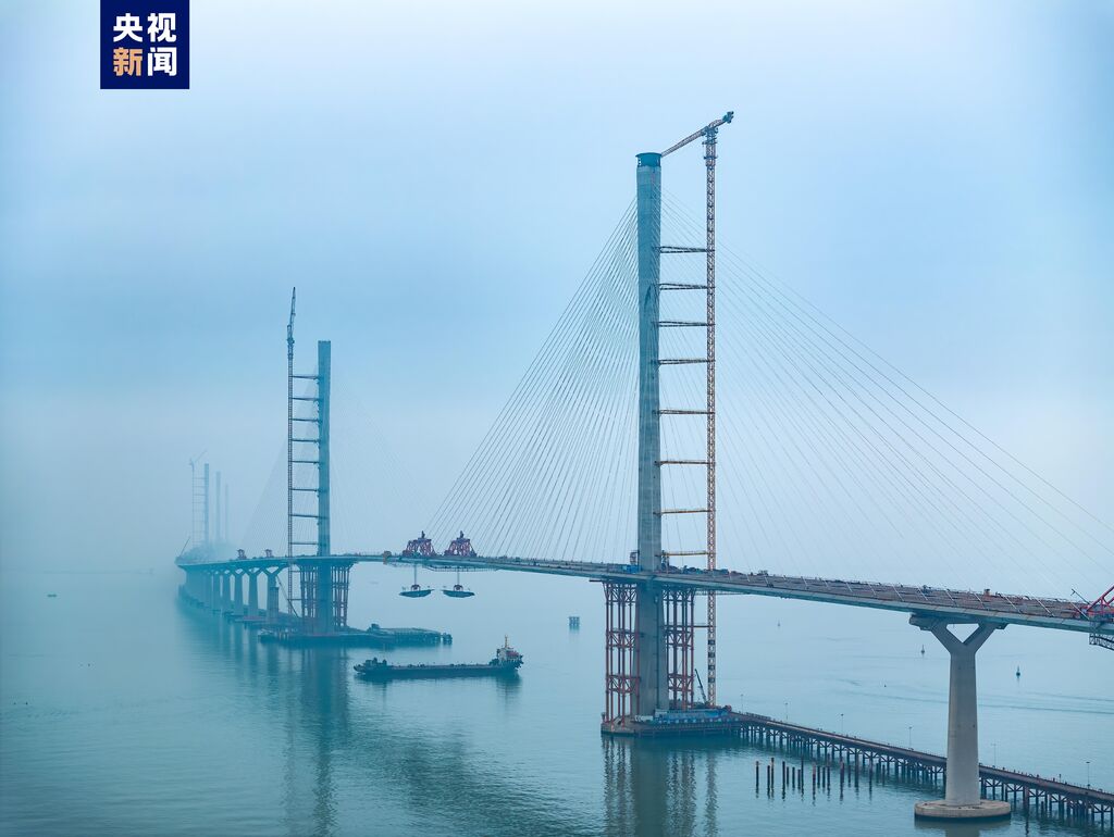 黄茅海跨海通道项目高栏港大桥今天顺利合龙-2.jpg
