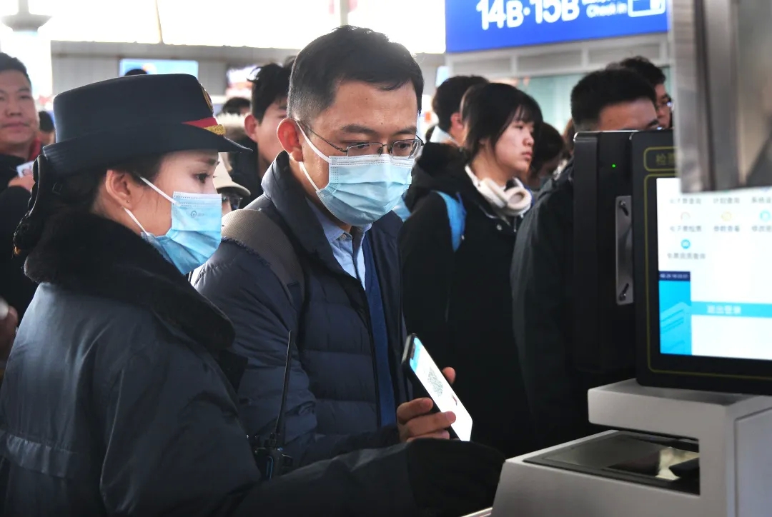 清明假期火车票买不到？快来试试官方“捡漏神器”！-2.jpg