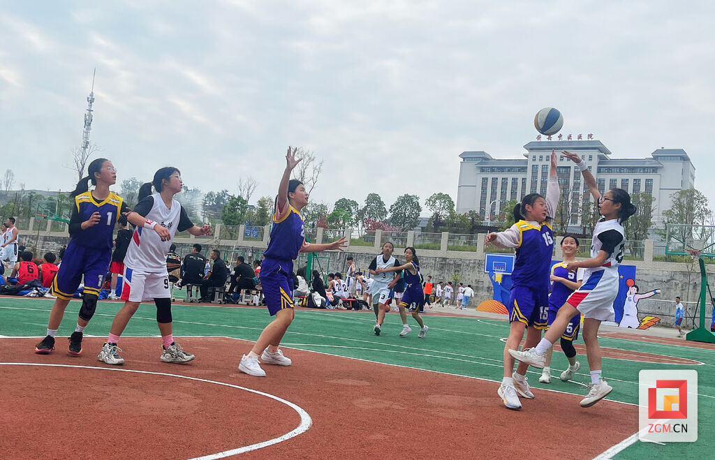 2024年荣县中小学生运动会篮球比赛火热开赛-1.jpg