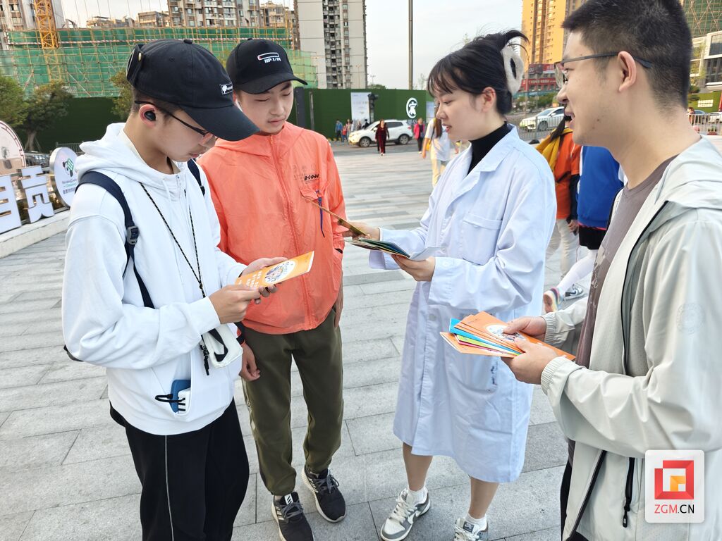 自贡市第四人民医院麻醉科：开展麻醉科普宣传 护佑人民群众生命健康-1.jpg