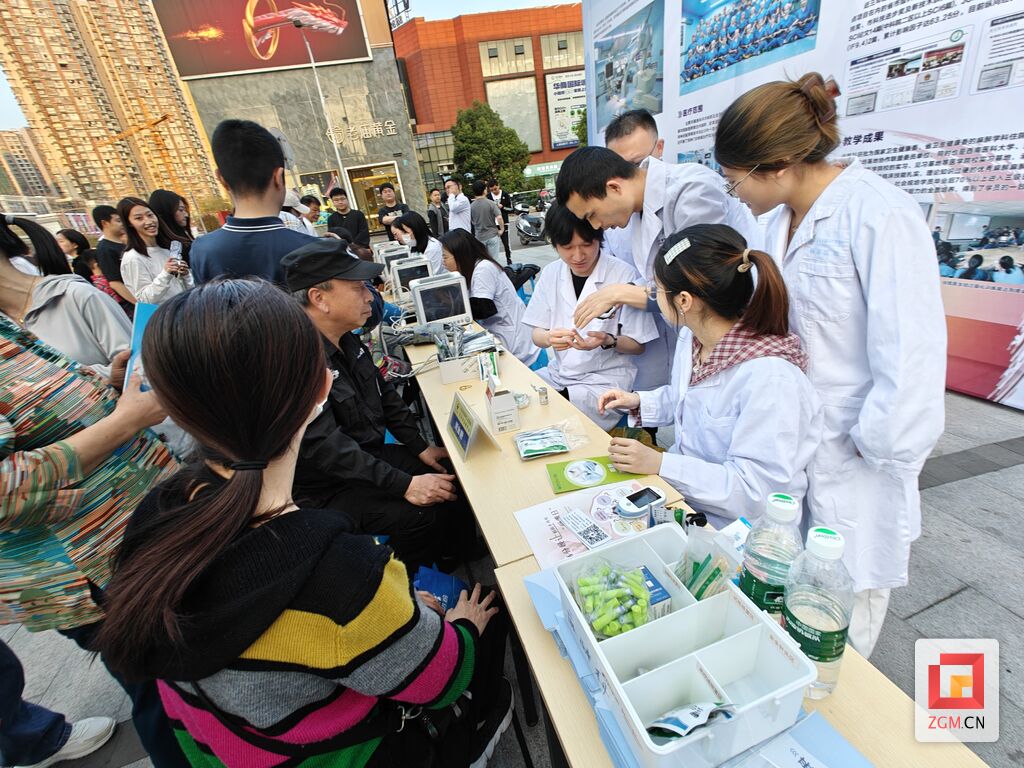 自贡市第四人民医院麻醉科：开展麻醉科普宣传 护佑人民群众生命健康-3.jpg