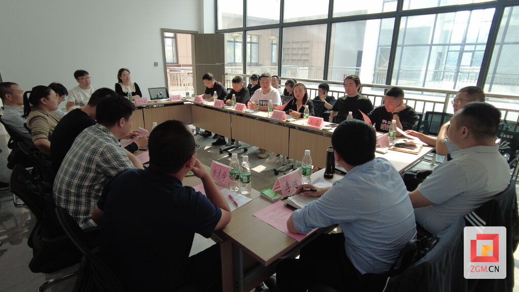 凤栖贡井！青年人才草地音乐会在莲花镇红叶旅游风景区举行-2.jpg