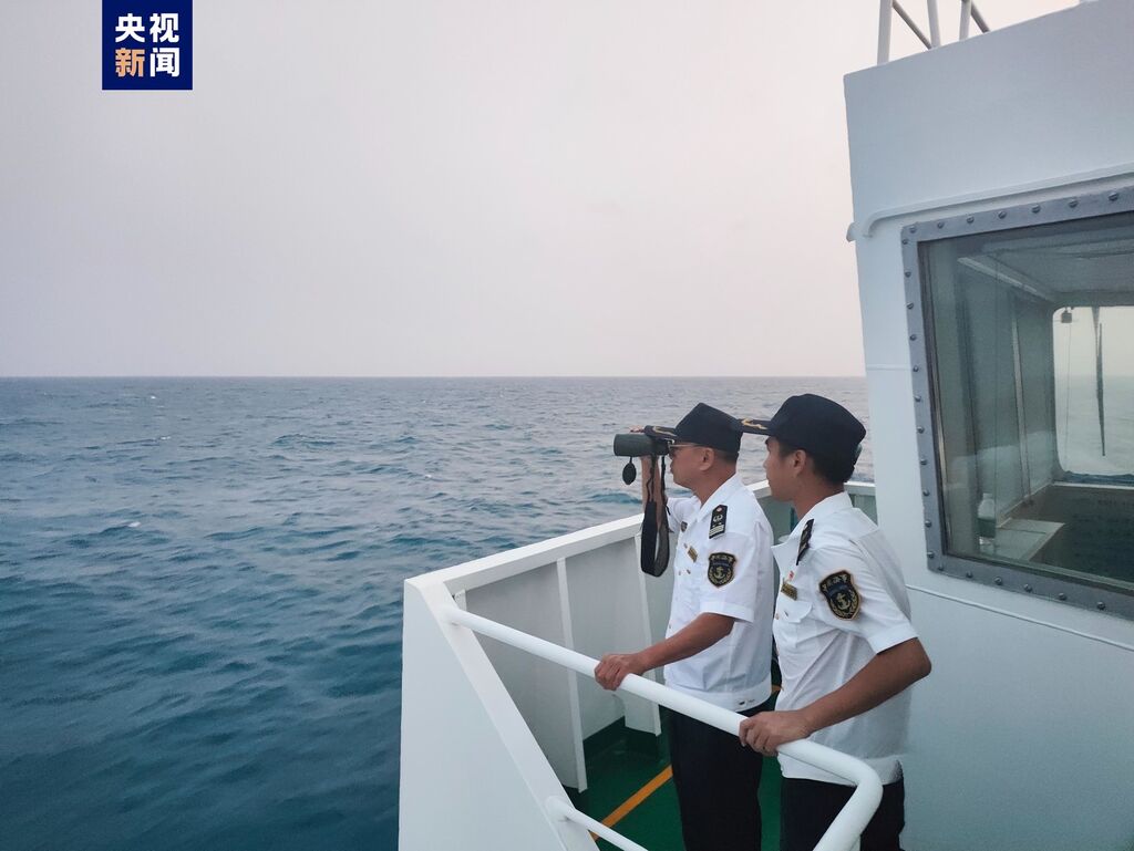 海南西南海域一外籍货船与渔船发生碰撞 8人失联 搜救正在进行中-4.jpg