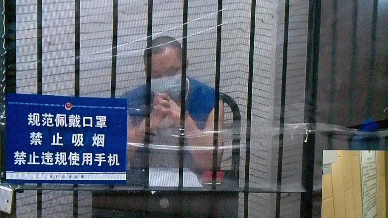 乳腺癌晚期女友都不放过！男子同时交往3个女友，诈骗260万-2.jpg