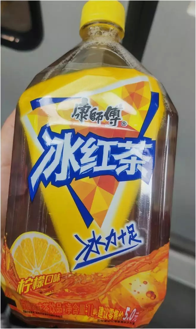 1L装康师傅冰红茶将告别“4元时代”，不少店铺已涨价-2.jpg