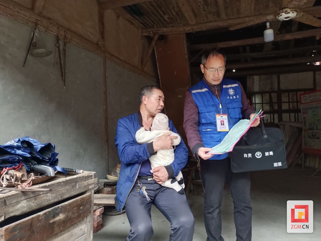 牛佛镇：禁毒宣传进家庭 筑牢家园防毒墙-3.jpg
