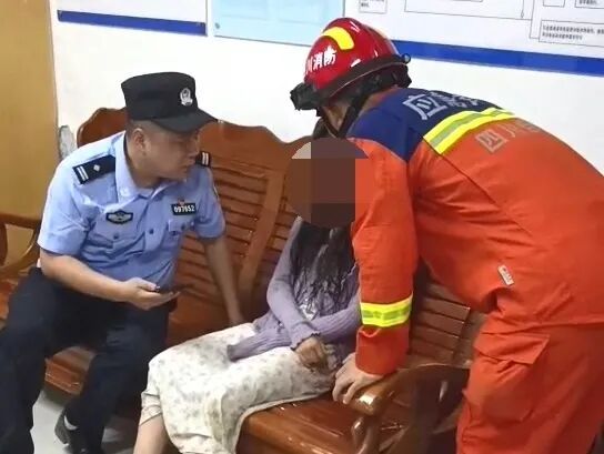 深夜女子跳河 沿滩警方消防合力救援-2.jpg