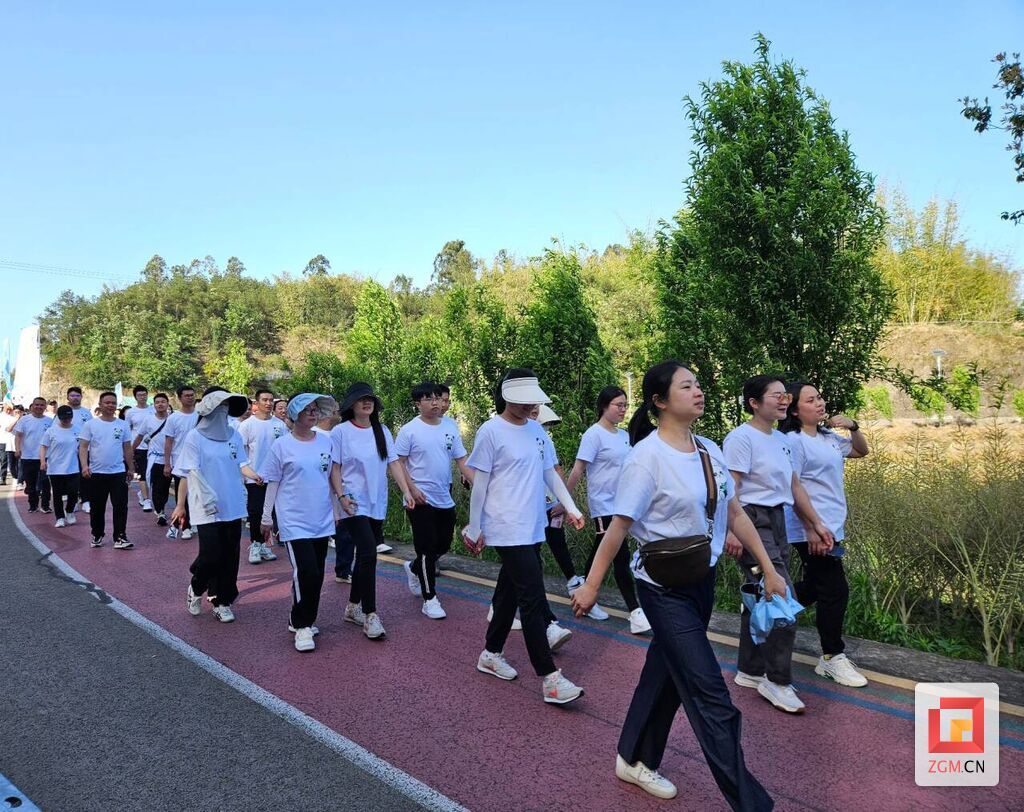 自贡市第九届“万步有约”健走激励大赛暨第二届“健走天府·万步有约”活动启动-3.jpg