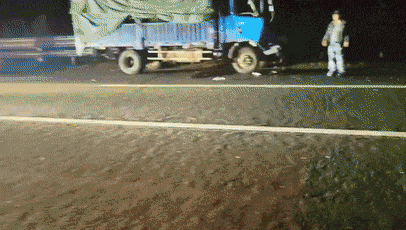 “赶紧靠边！”高速公路车遇祸 牢记这九个字能救命-4.jpg