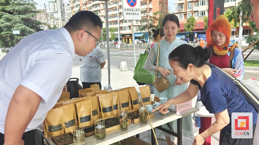 自贡：“文化馆服务宣传周”启动 42项活动精彩来袭-4.jpg