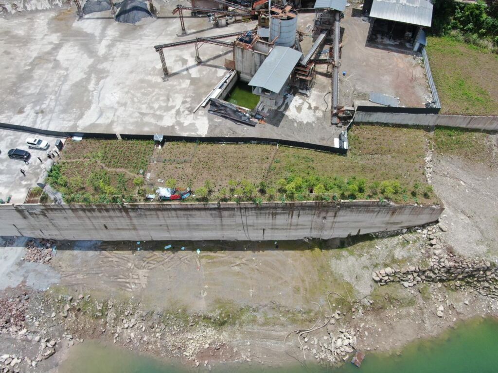 非法码头屡禁不止！ 长江及重要支流岸线遭严重侵占-4.jpg