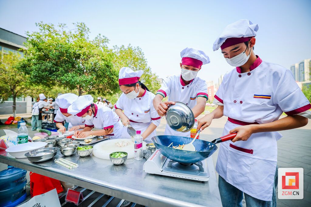 亮点纷呈！富顺县举行首届中小学劳动教育成果展示暨劳动技能大赛-2.jpg