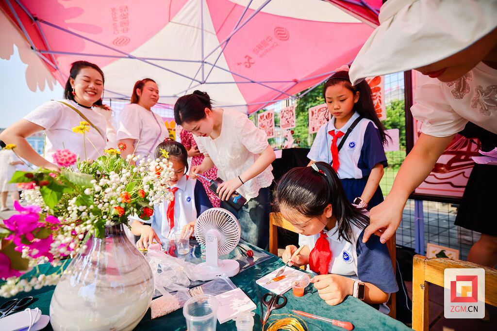 亮点纷呈！富顺县举行首届中小学劳动教育成果展示暨劳动技能大赛-11.jpg