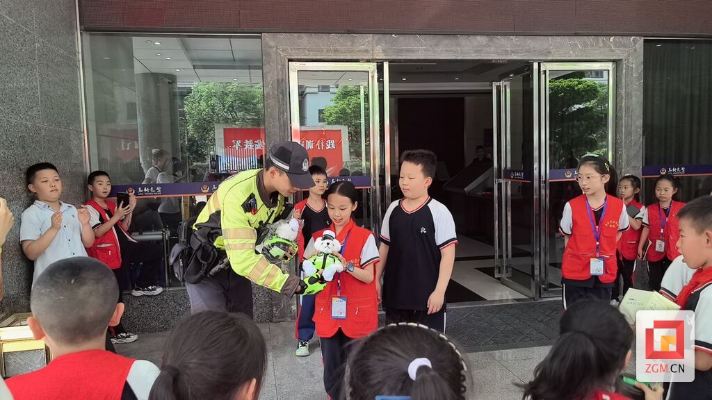明天晚上，来这里看孩子们的“文艺大秀”-1.jpg