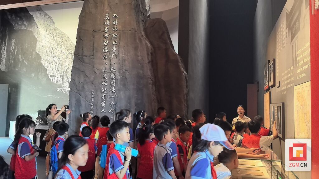 明天晚上，来这里看孩子们的“文艺大秀”-2.jpg
