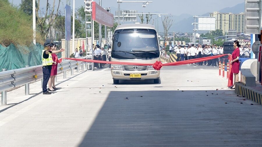 开梁高速全线通车 川渝间建成高速公路通道达16条-1.jpg