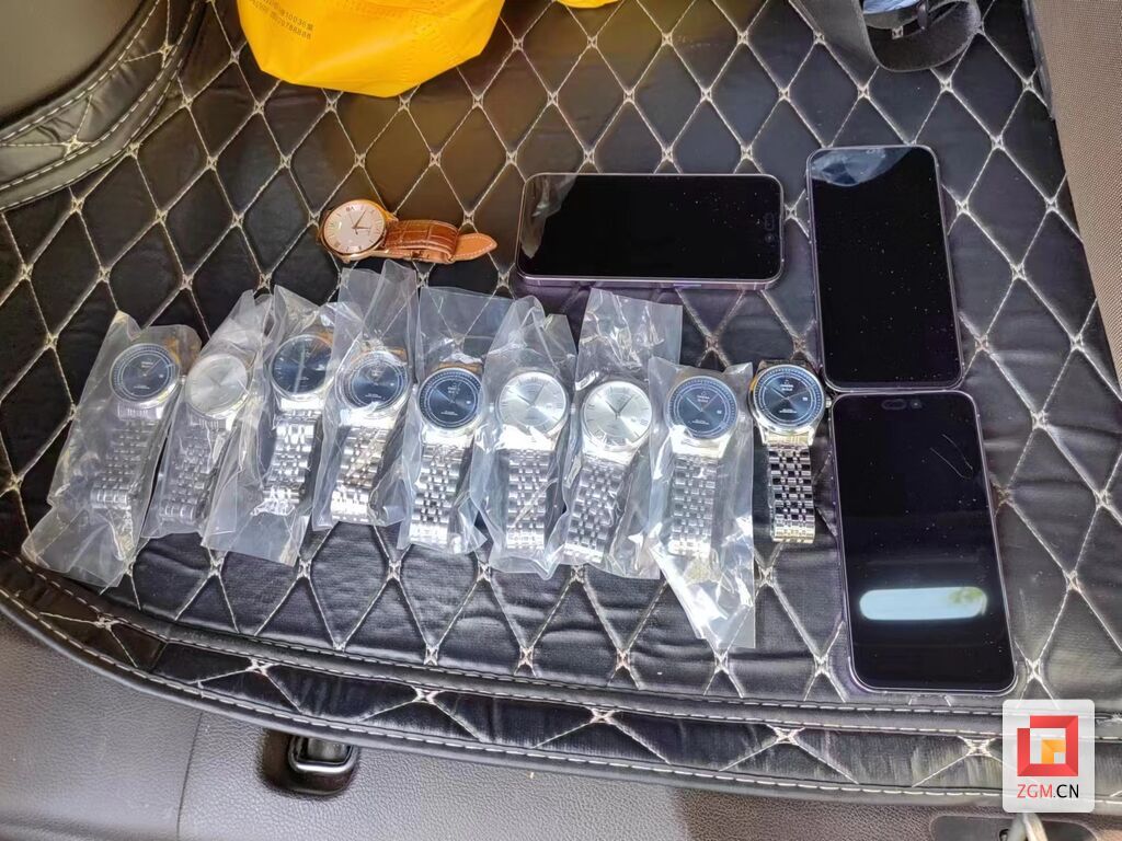 向刑警队长兜售“山寨”手表？自贡荣县警方顺藤摸瓜迅速出击——-2.jpg